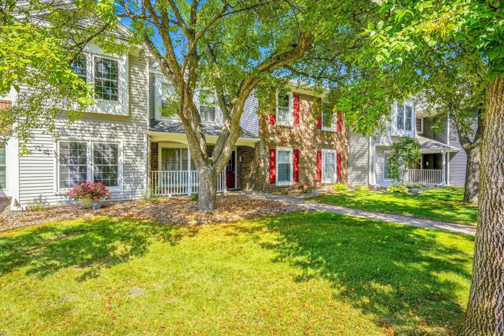 10943 Quebec Avenue S Bloomington, MN 55438