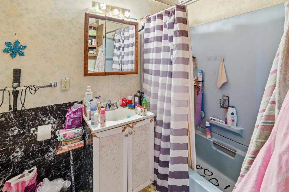 20 6th Street SW Chisholm, MN 55719