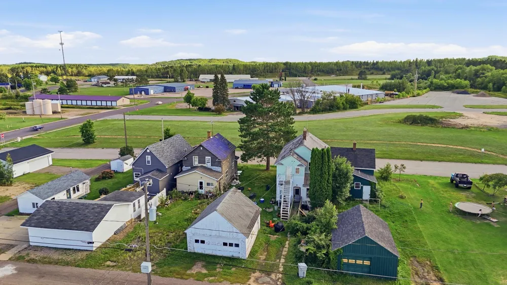 20 6th Street SW Chisholm, MN 55719