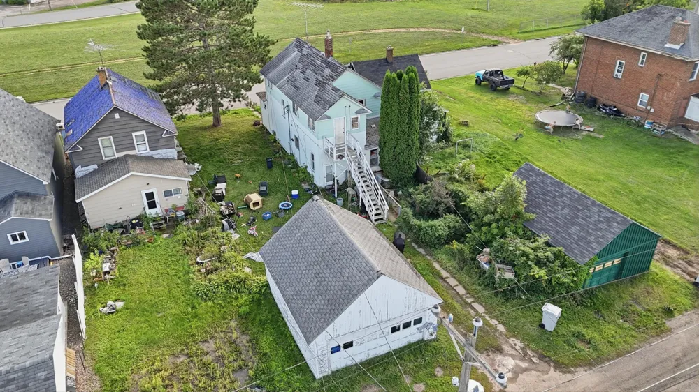 20 6th Street SW Chisholm, MN 55719