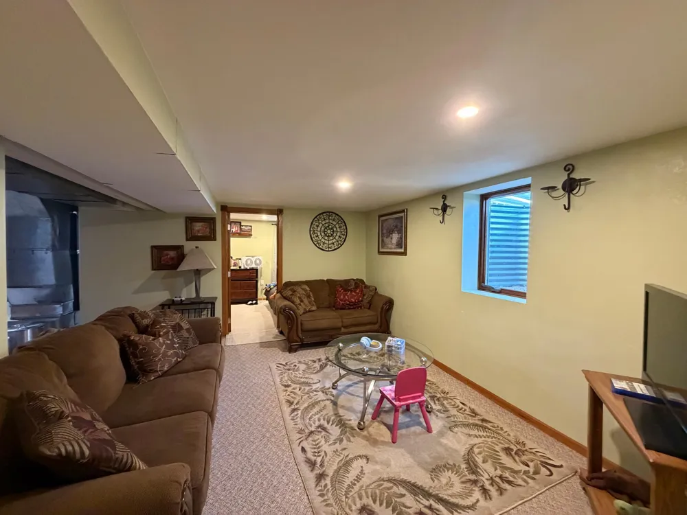 231 Elizabeth Street E Edgerton, MN 56128