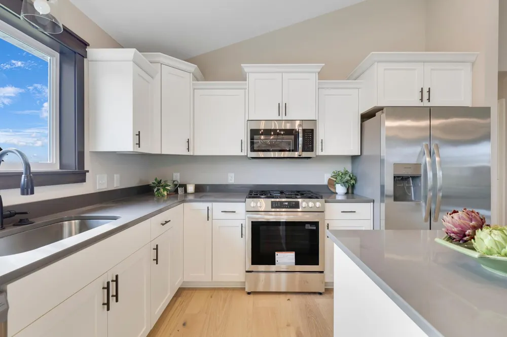 18560 Hexham Lane Lakeville, MN 55044
