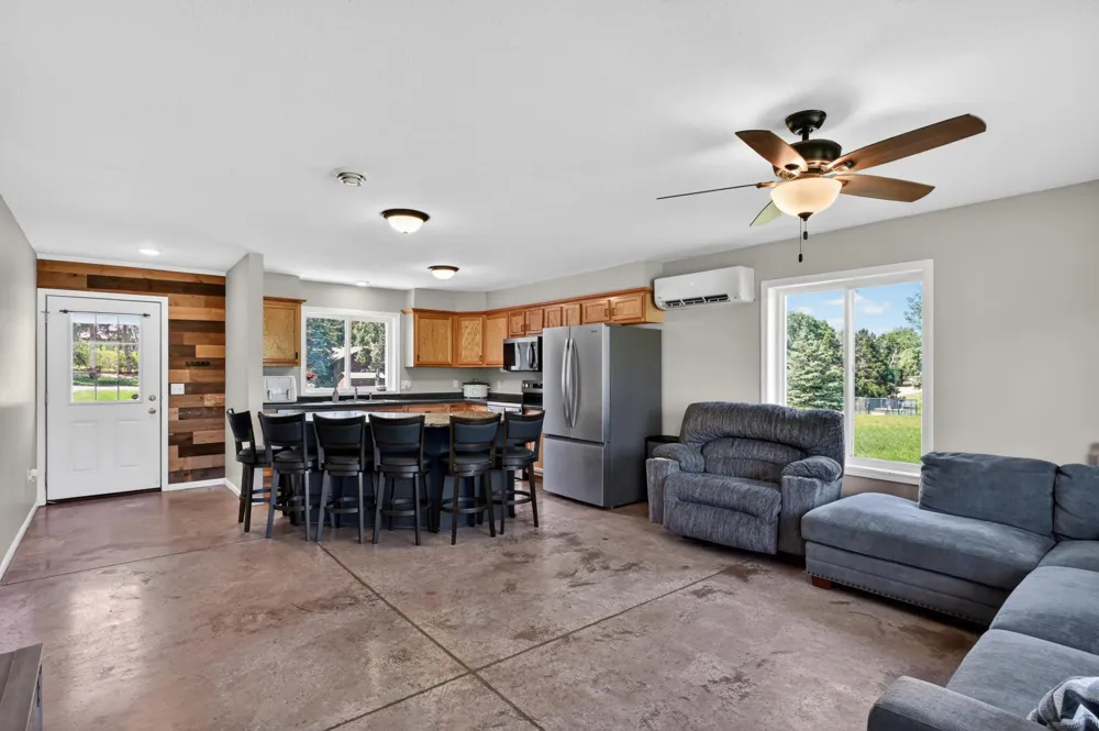 1378 W Latoka Drive SW Alexandria, MN 56308