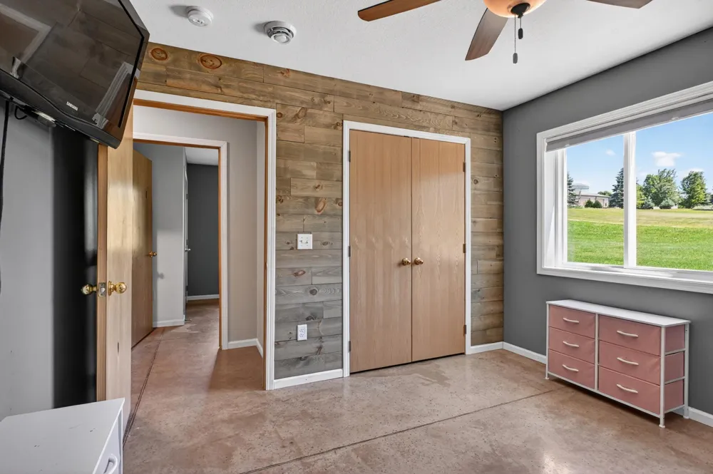 1378 W Latoka Drive SW Alexandria, MN 56308