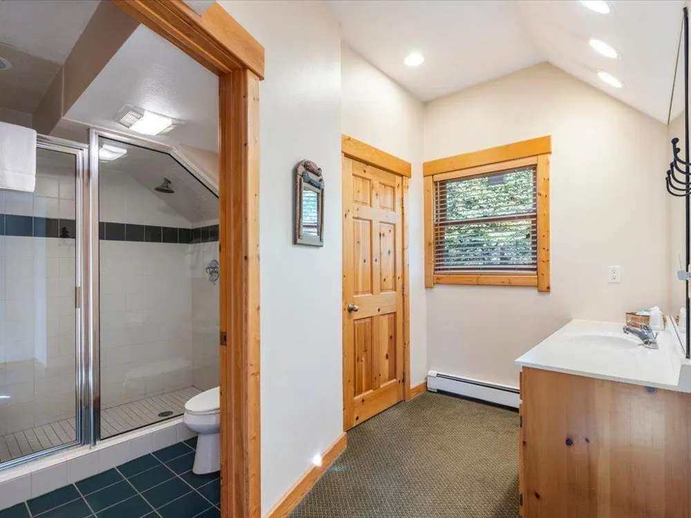 Cove Point Lodge 4576 Cove Side Cottages #410 Beaver Bay, MN 55616