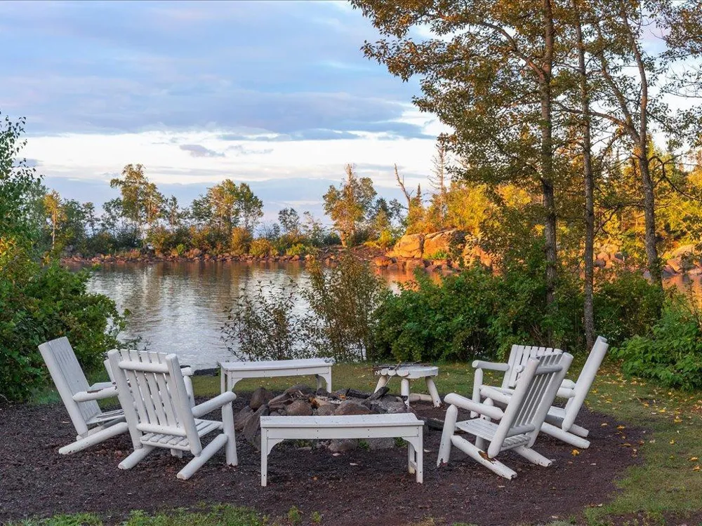 Cove Point Lodge 4576 Cove Side Cottages #410 Beaver Bay, MN 55616