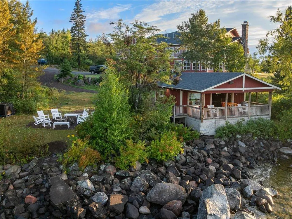 Cove Point Lodge 4576 Cove Side Cottages #410 Beaver Bay, MN 55616