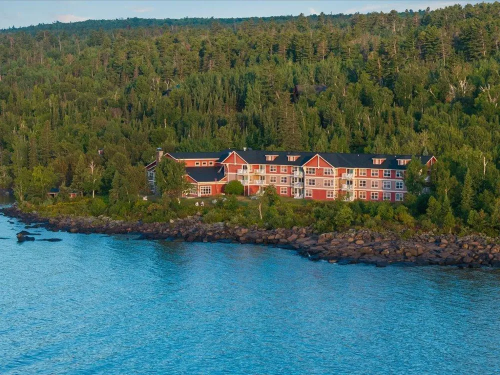 Cove Point Lodge 4576 Cove Side Cottages #410 Beaver Bay, MN 55616