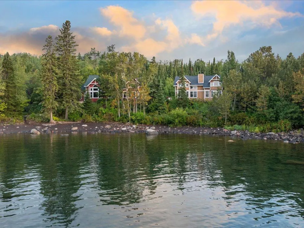 Cove Point Lodge 4576 Cove Side Cottages #410 Beaver Bay, MN 55616
