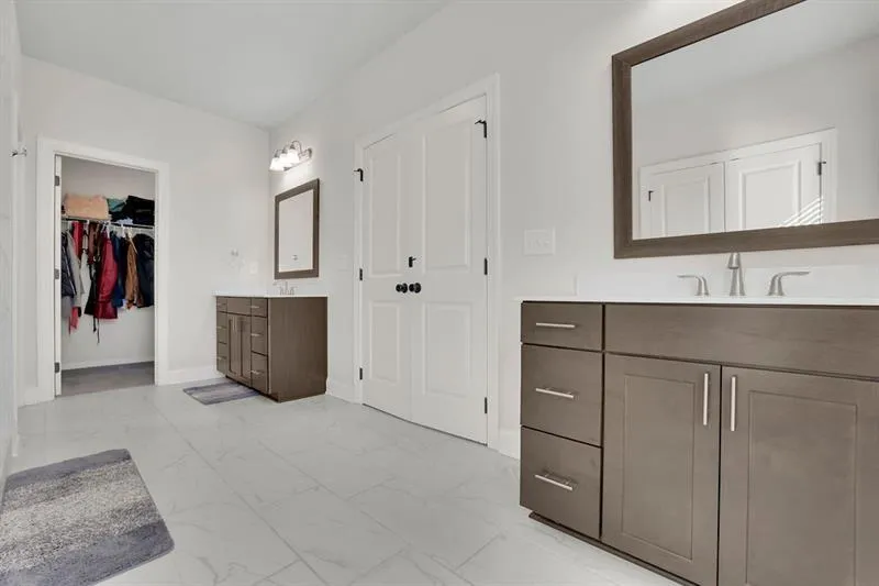 1070 Poppy Pointe Alpharetta, GA 30004