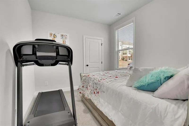 1070 Poppy Pointe Alpharetta, GA 30004