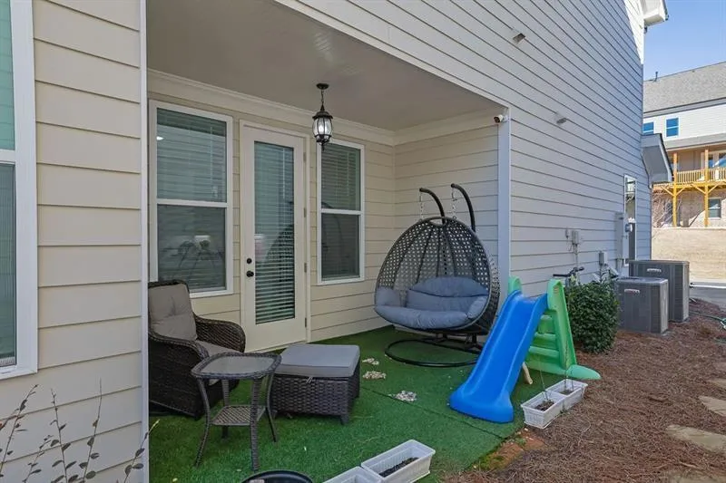 1070 Poppy Pointe Alpharetta, GA 30004