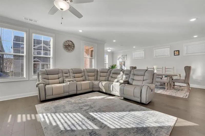 1070 Poppy Pointe Alpharetta, GA 30004