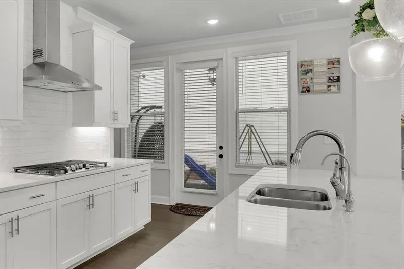 1070 Poppy Pointe Alpharetta, GA 30004