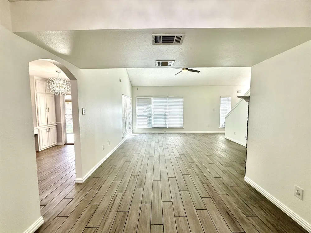 1647 Kingspoint Drive Carrollton, TX 75007