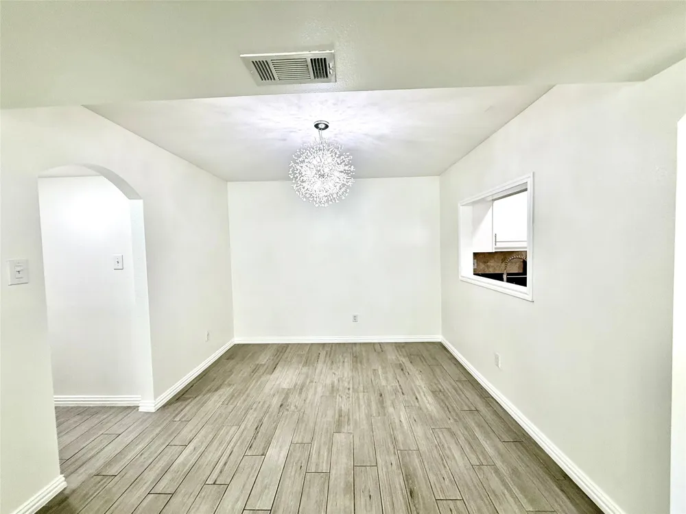 1647 Kingspoint Drive Carrollton, TX 75007