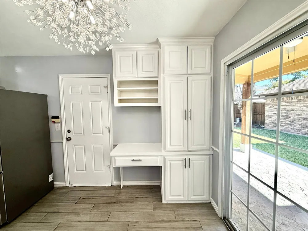1647 Kingspoint Drive Carrollton, TX 75007