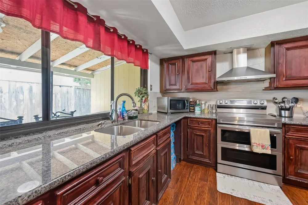 3914 Coltwood Drive Spring, TX 77388
