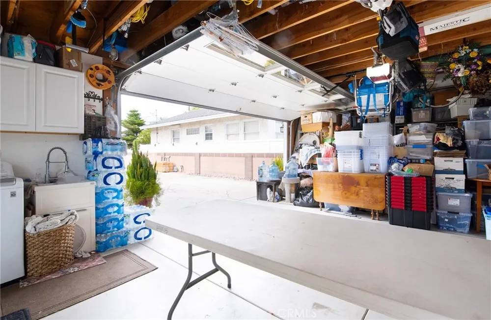 11926 Rives Avenue Downey, CA 90242