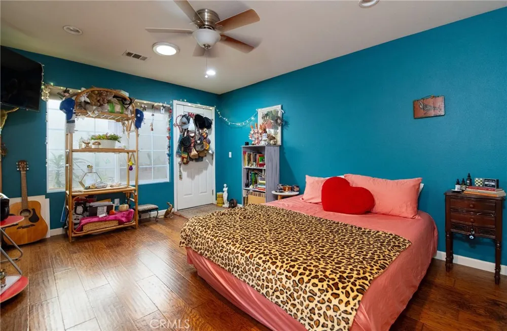 11926 Rives Avenue Downey, CA 90242