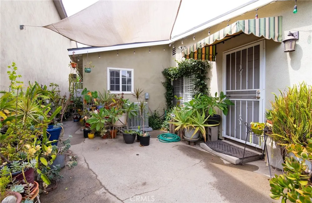 11926 Rives Avenue Downey, CA 90242