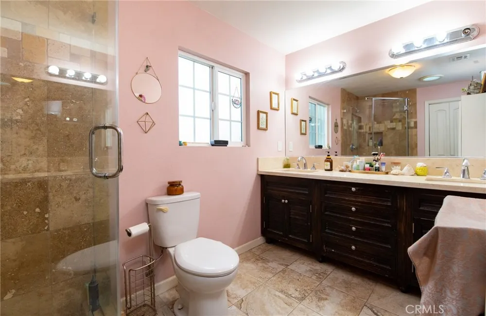 11926 Rives Avenue Downey, CA 90242