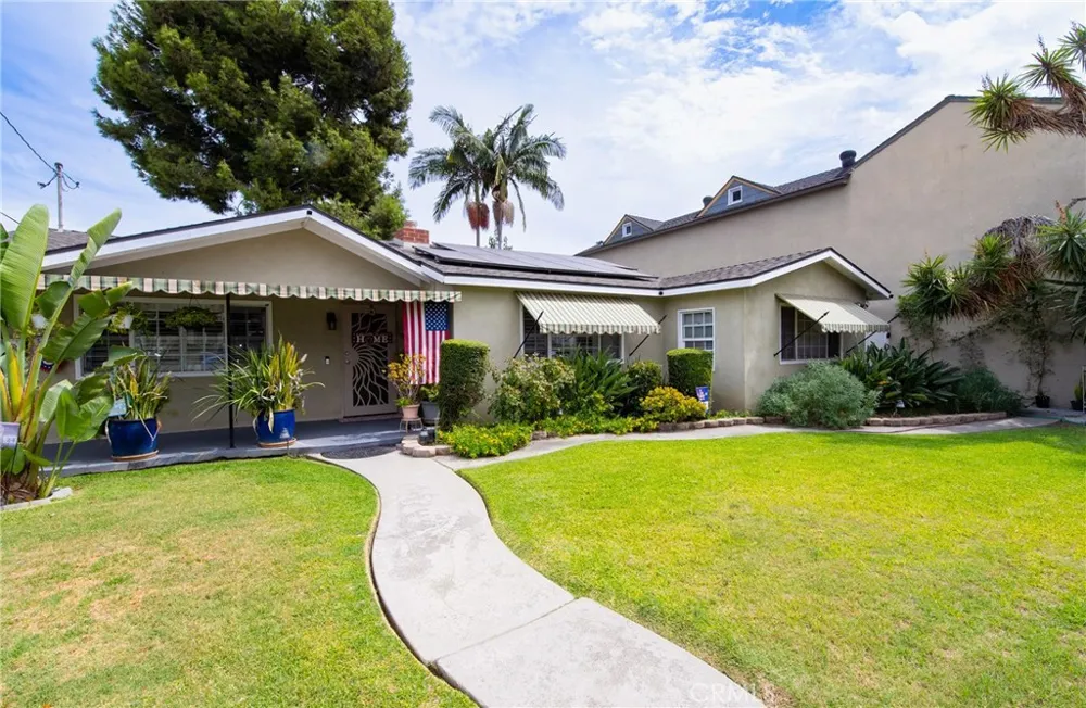 11926 Rives Avenue Downey, CA 90242