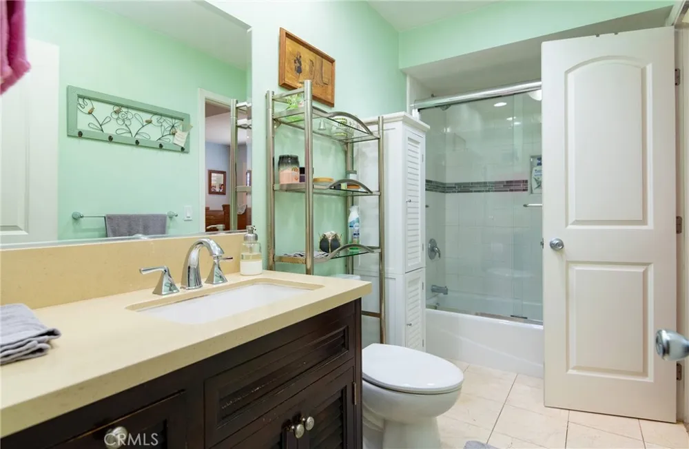 11926 Rives Avenue Downey, CA 90242