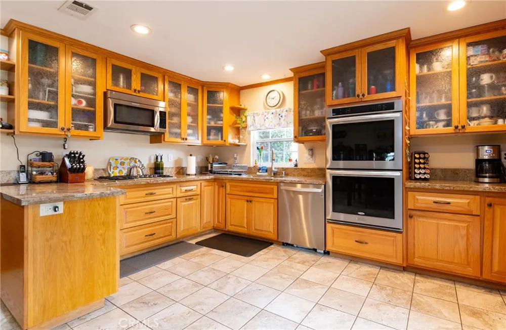 11926 Rives Avenue Downey, CA 90242