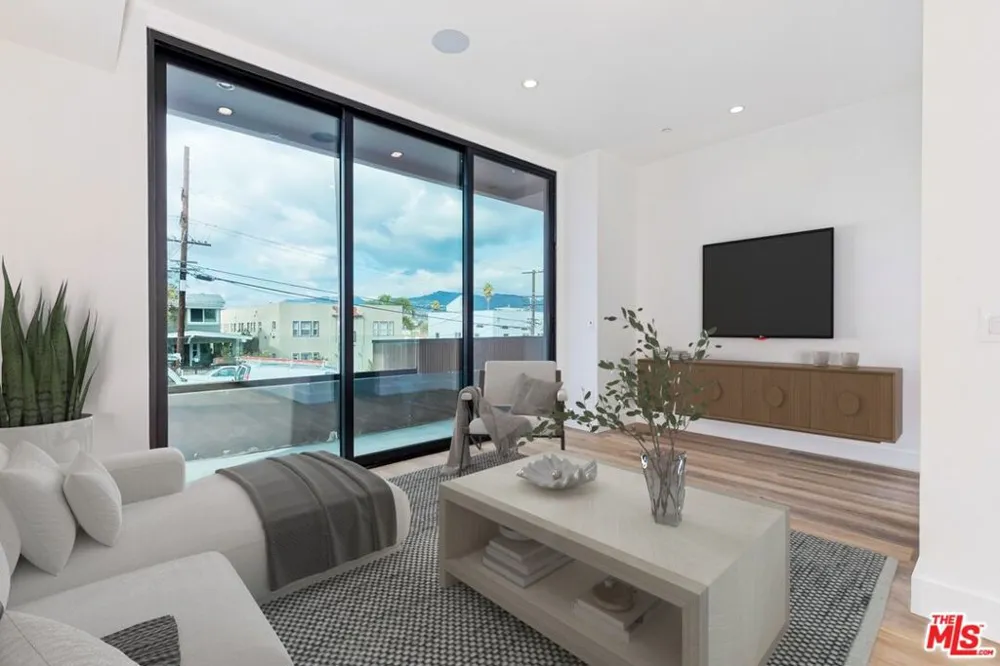 1436 Edgecliffe Drive #103 Los Angeles, CA 90026