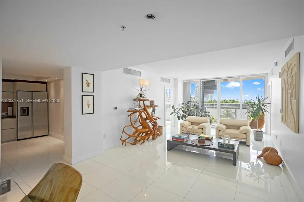 2155 Washington Ct #601 Miami Beach, FL 33139