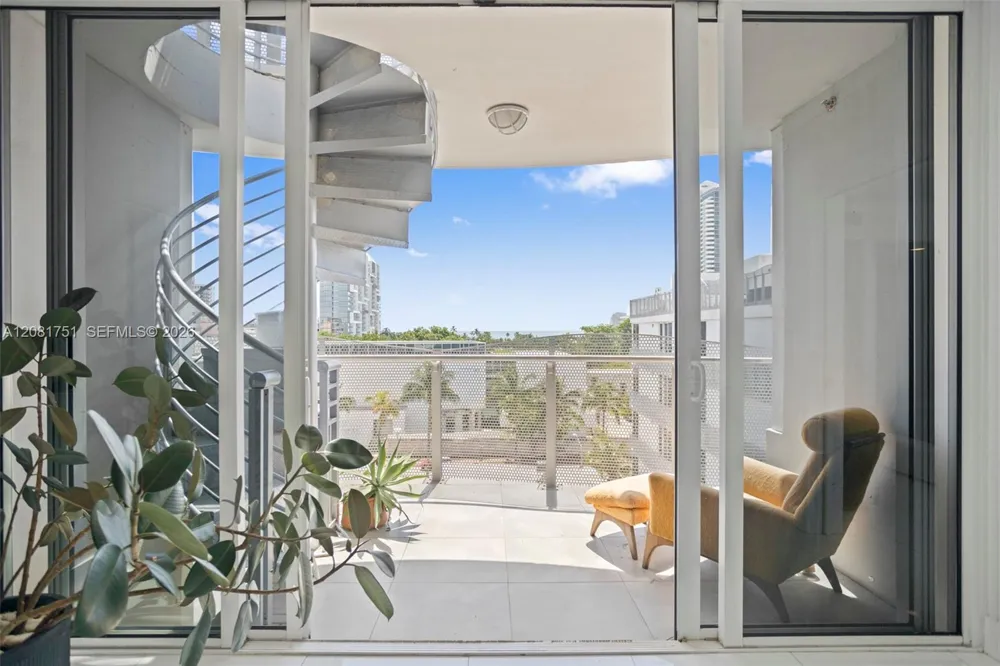 2155 Washington Ct #601 Miami Beach, FL 33139