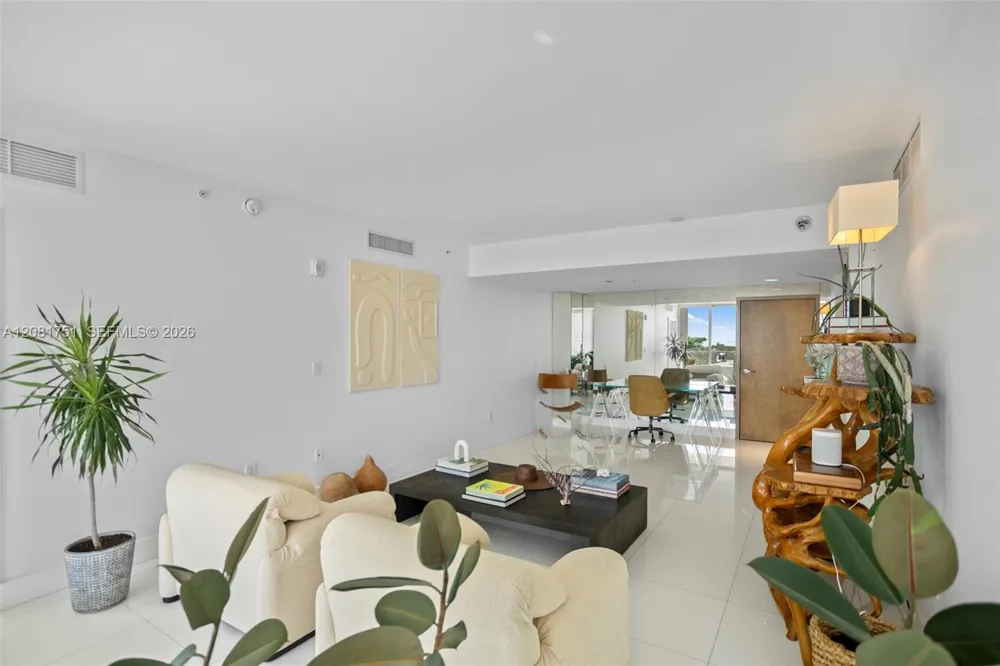 2155 Washington Ct #601 Miami Beach, FL 33139