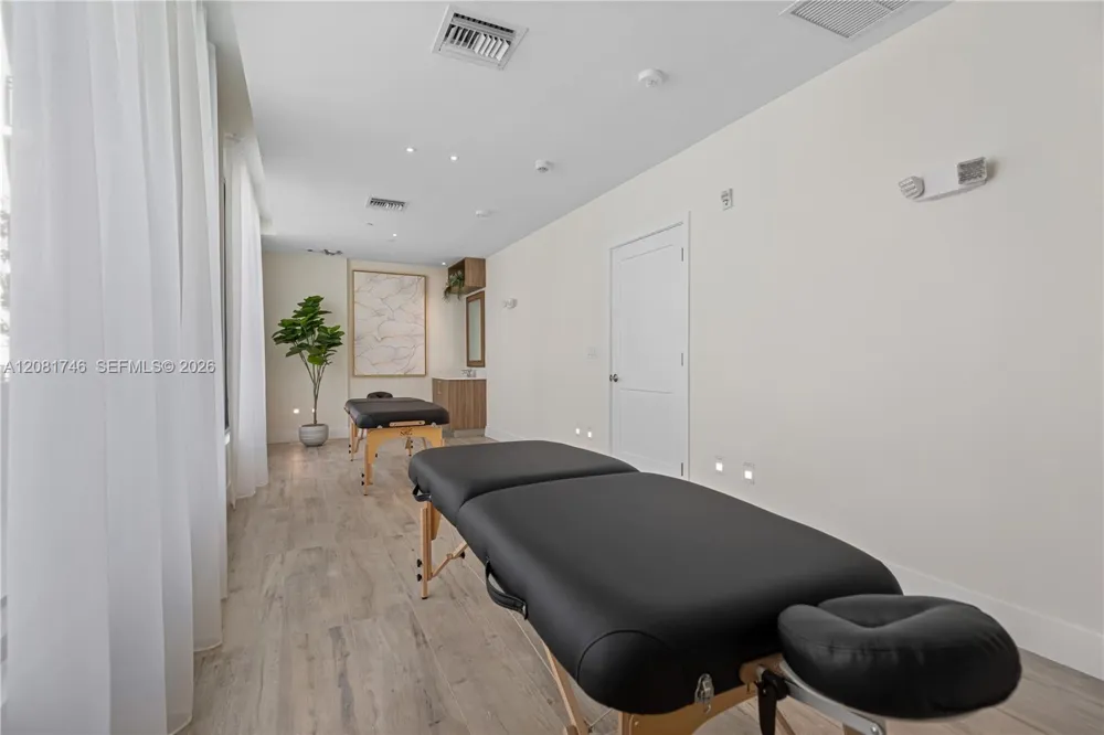 4 Federal Hwy #361 Dania Beach, FL 33004