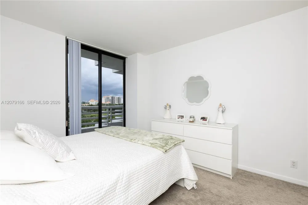 3300 NE 192nd St #702 Aventura, FL 33180