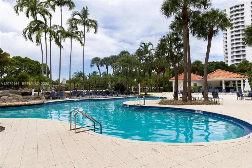 3300 NE 192nd St #702 Aventura, FL 33180