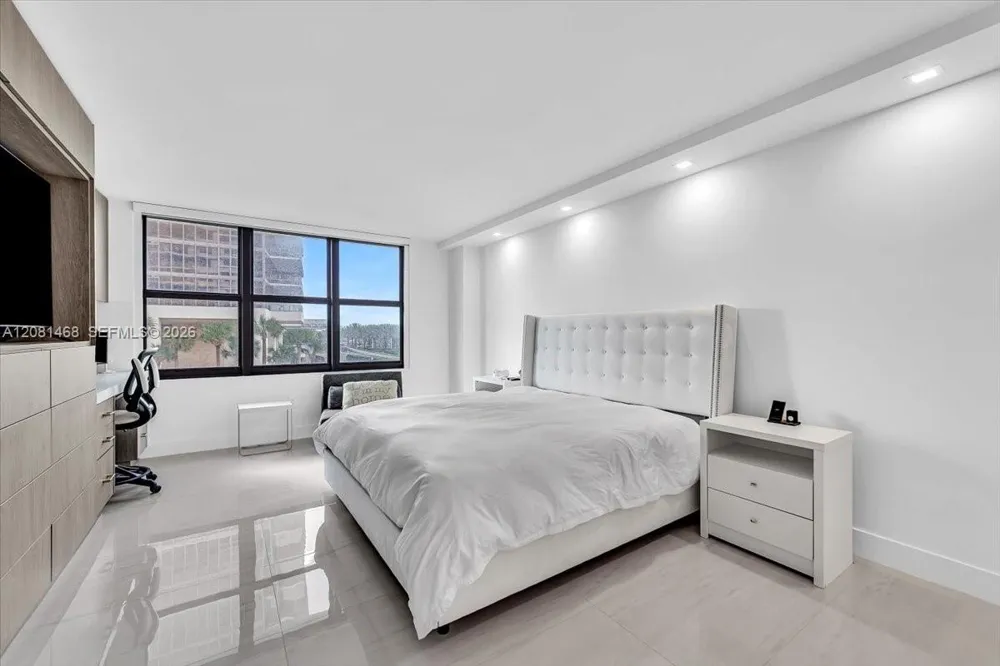 9801 Collins Ave #5U Bal Harbour, FL 33154