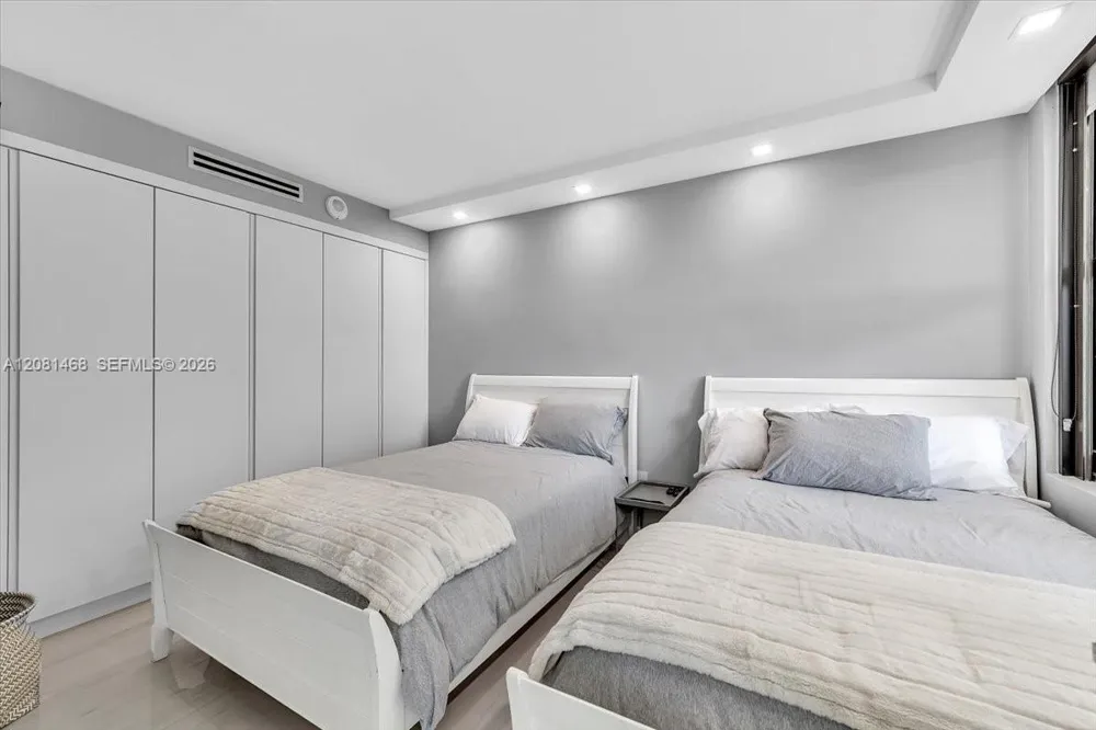 9801 Collins Ave #5U Bal Harbour, FL 33154