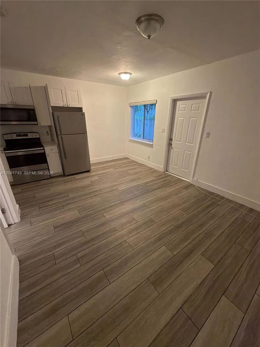 1145 NW 3rd St #3 Miami, FL 33128