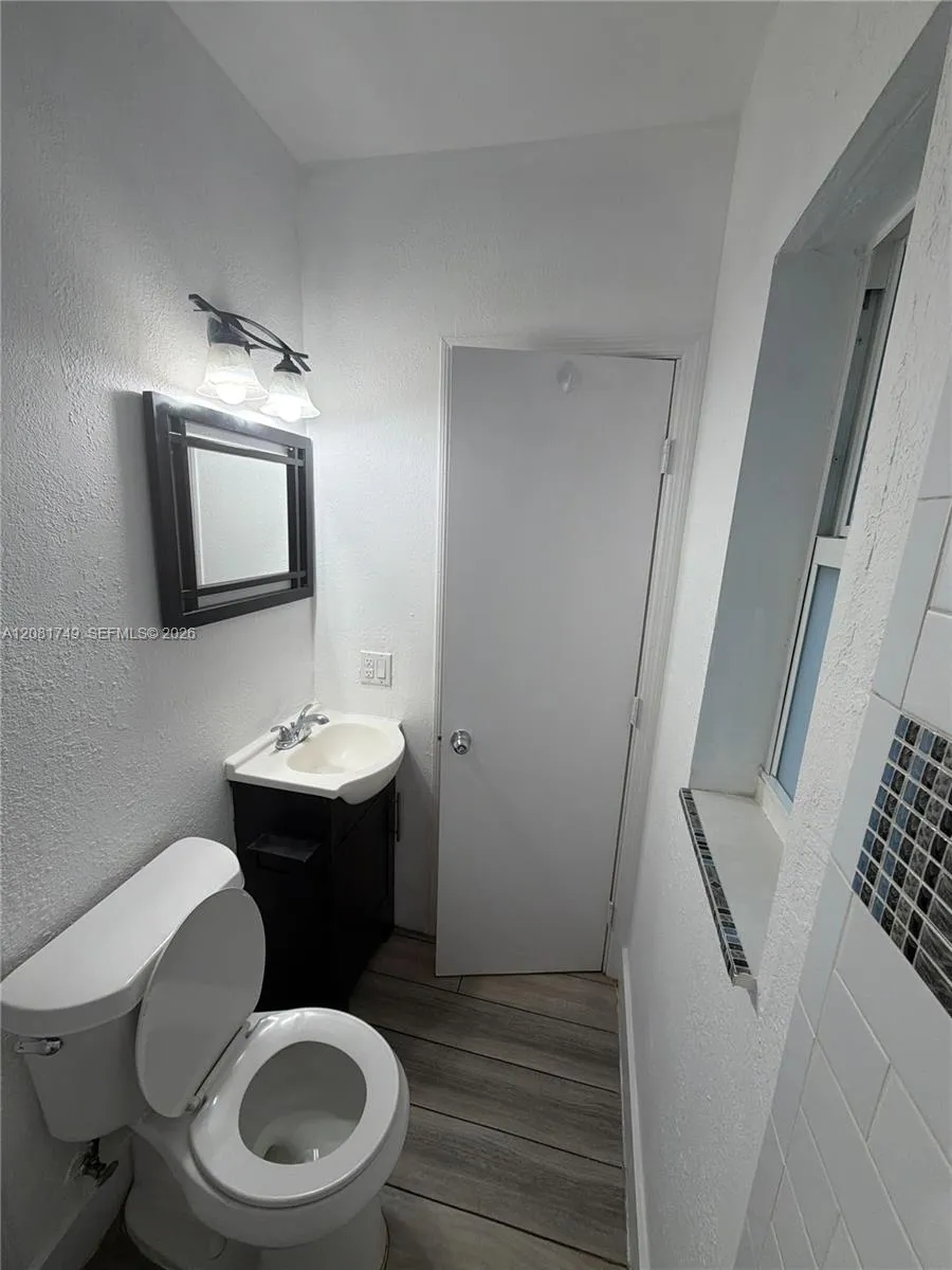 1145 NW 3rd St #3 Miami, FL 33128