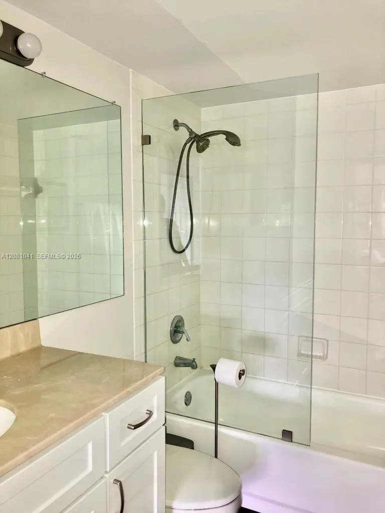 19999 E COUNTRY CLUB DR #1401 Aventura, FL 33180