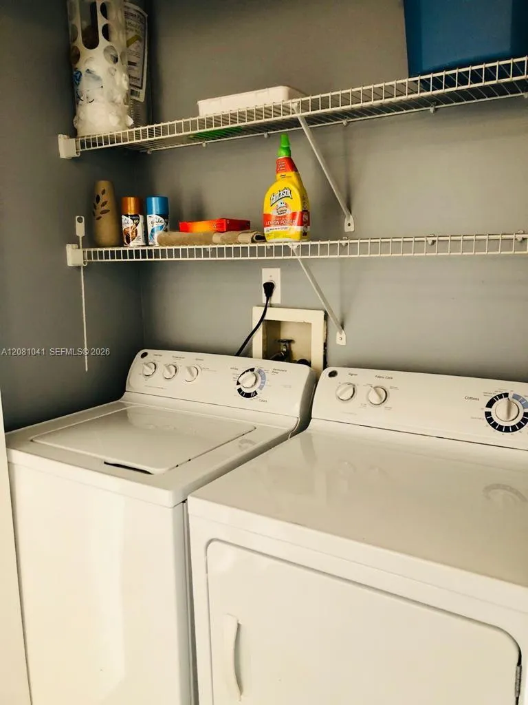 19999 E COUNTRY CLUB DR #1401 Aventura, FL 33180