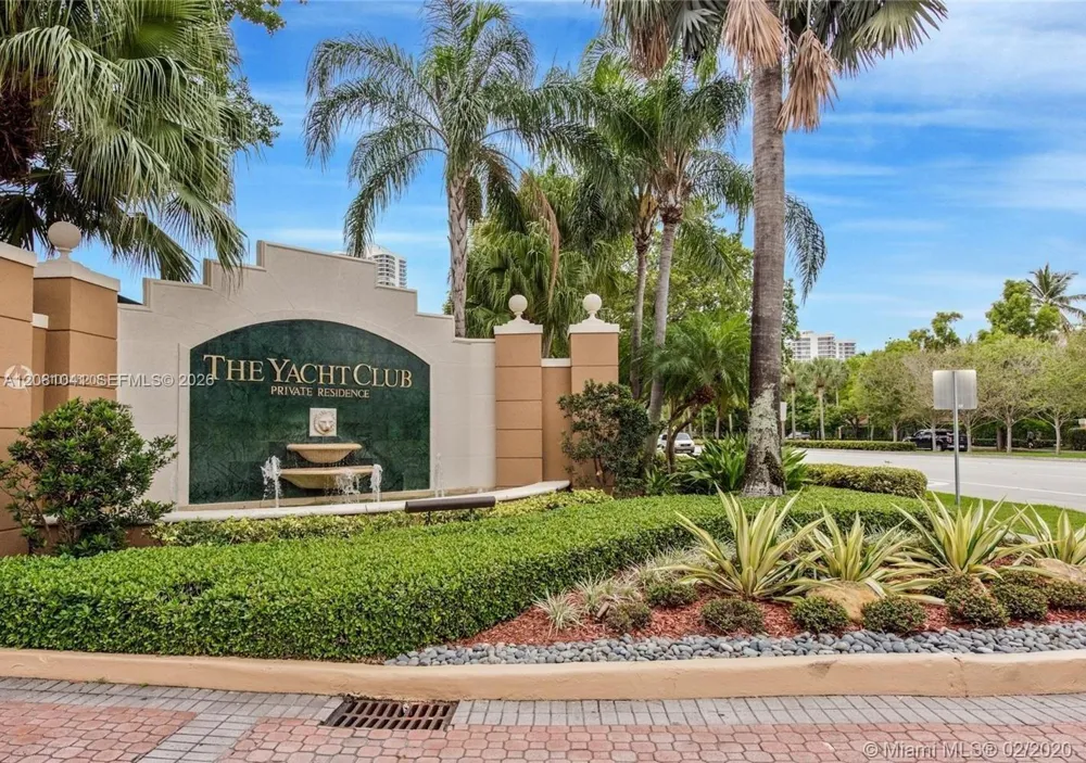 19999 E COUNTRY CLUB DR #1401 Aventura, FL 33180