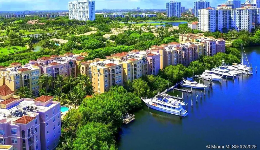 19999 E COUNTRY CLUB DR #1401 Aventura, FL 33180