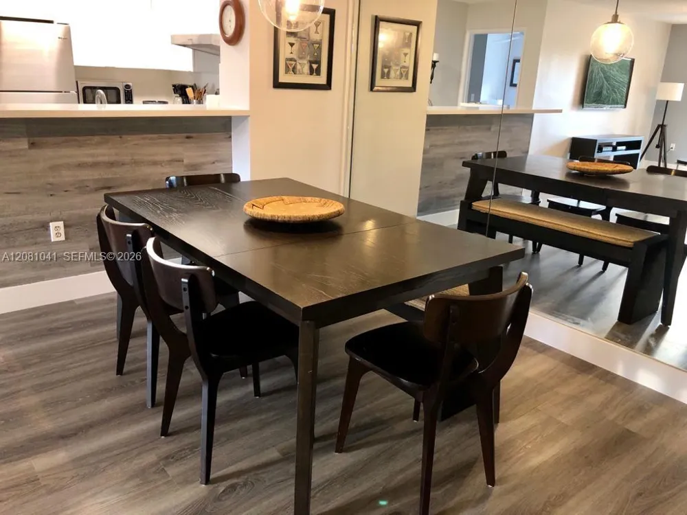 19999 E COUNTRY CLUB DR #1401 Aventura, FL 33180