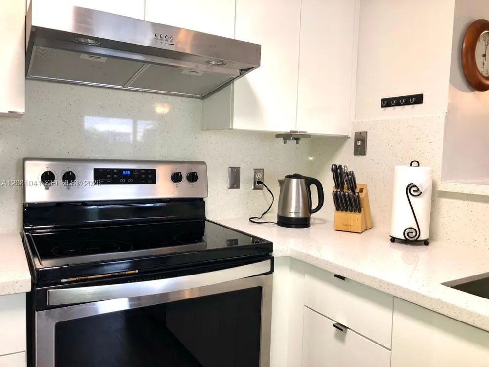 19999 E COUNTRY CLUB DR #1401 Aventura, FL 33180