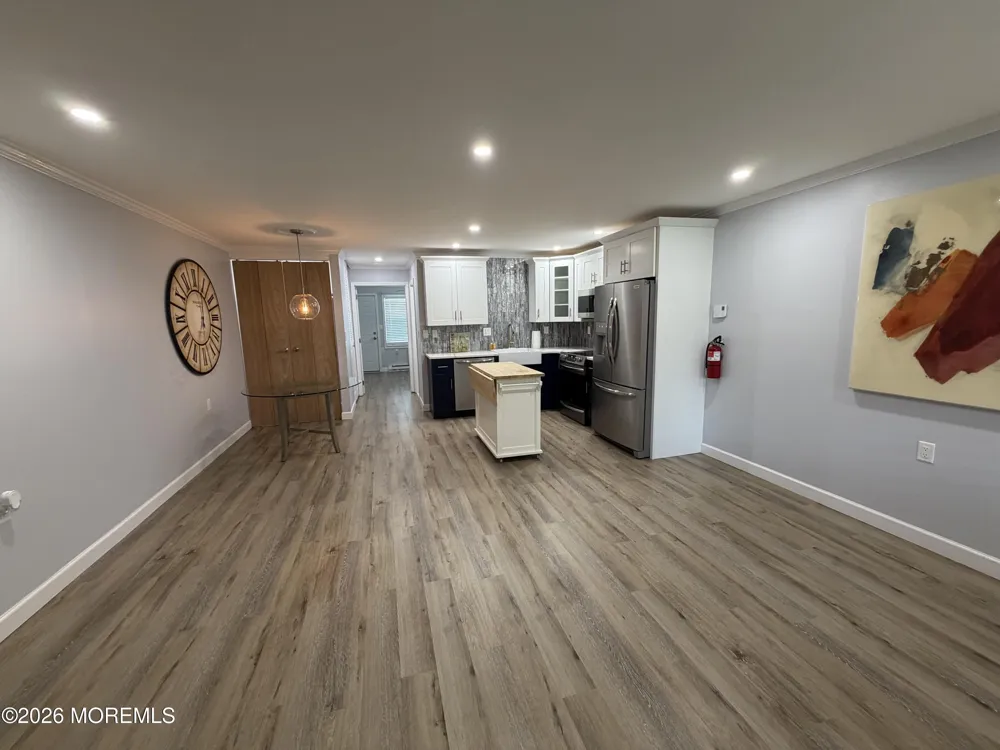 533 Dartmoor Court Lakewood, NJ 08701