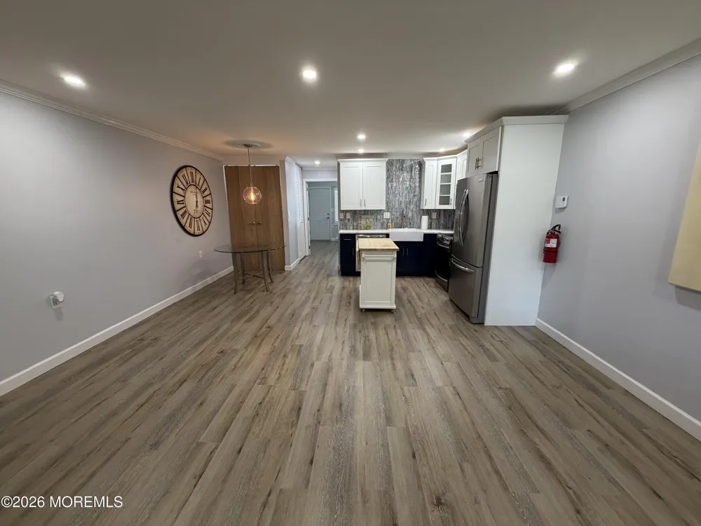 533 Dartmoor Court Lakewood, NJ 08701