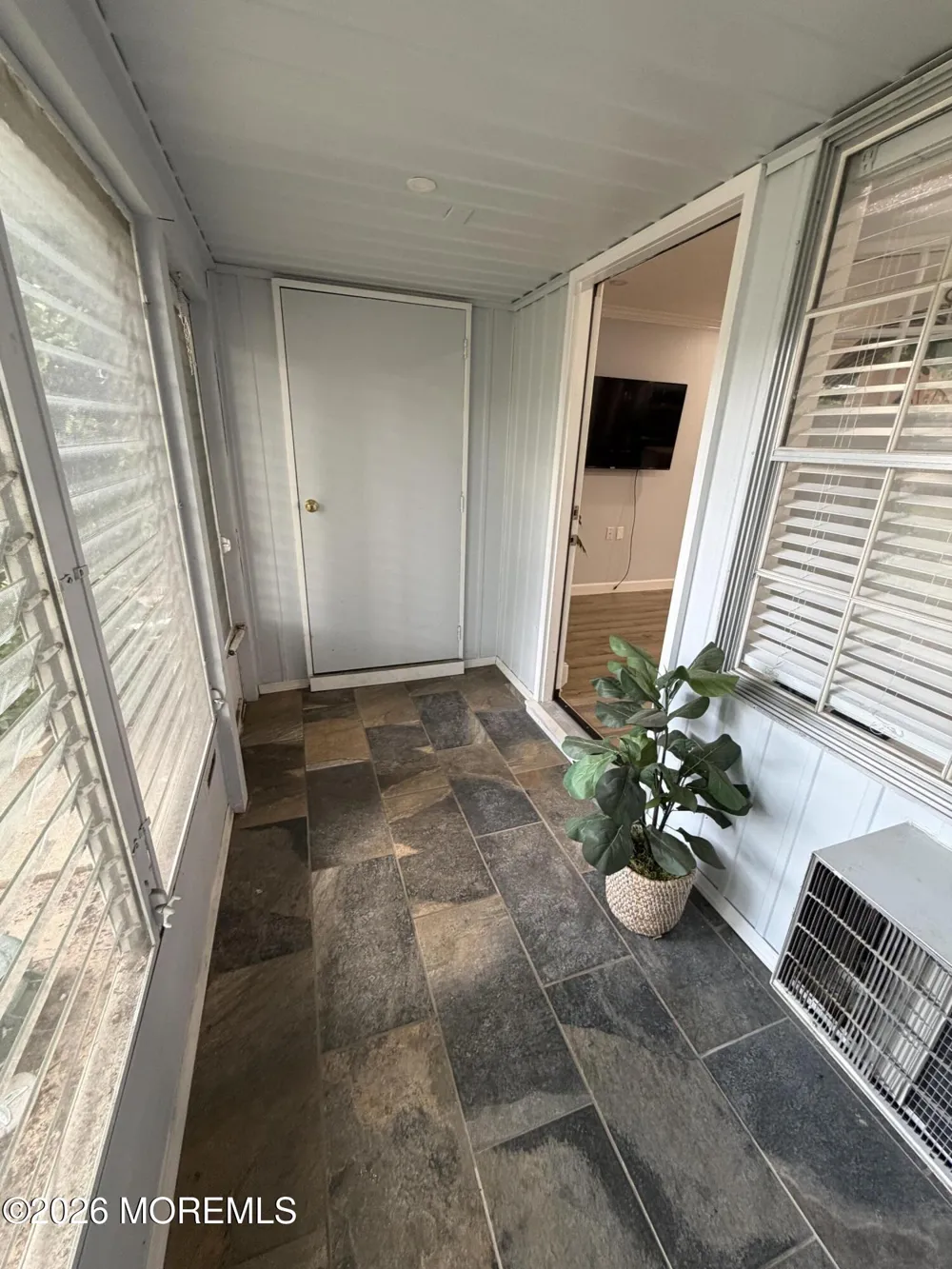 533 Dartmoor Court Lakewood, NJ 08701