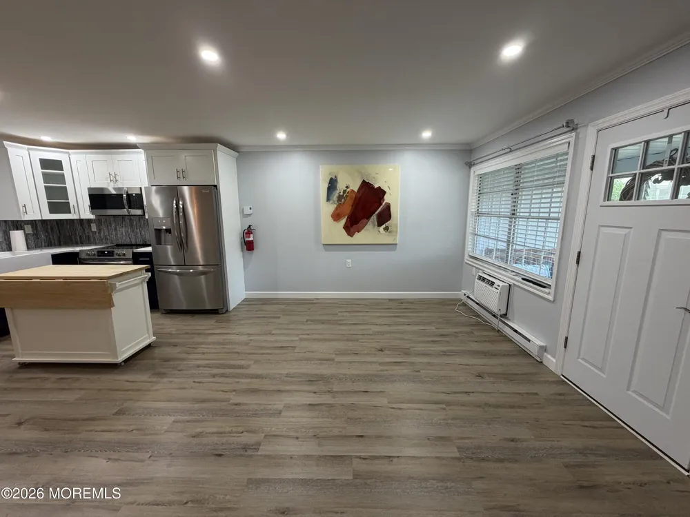 533 Dartmoor Court Lakewood, NJ 08701